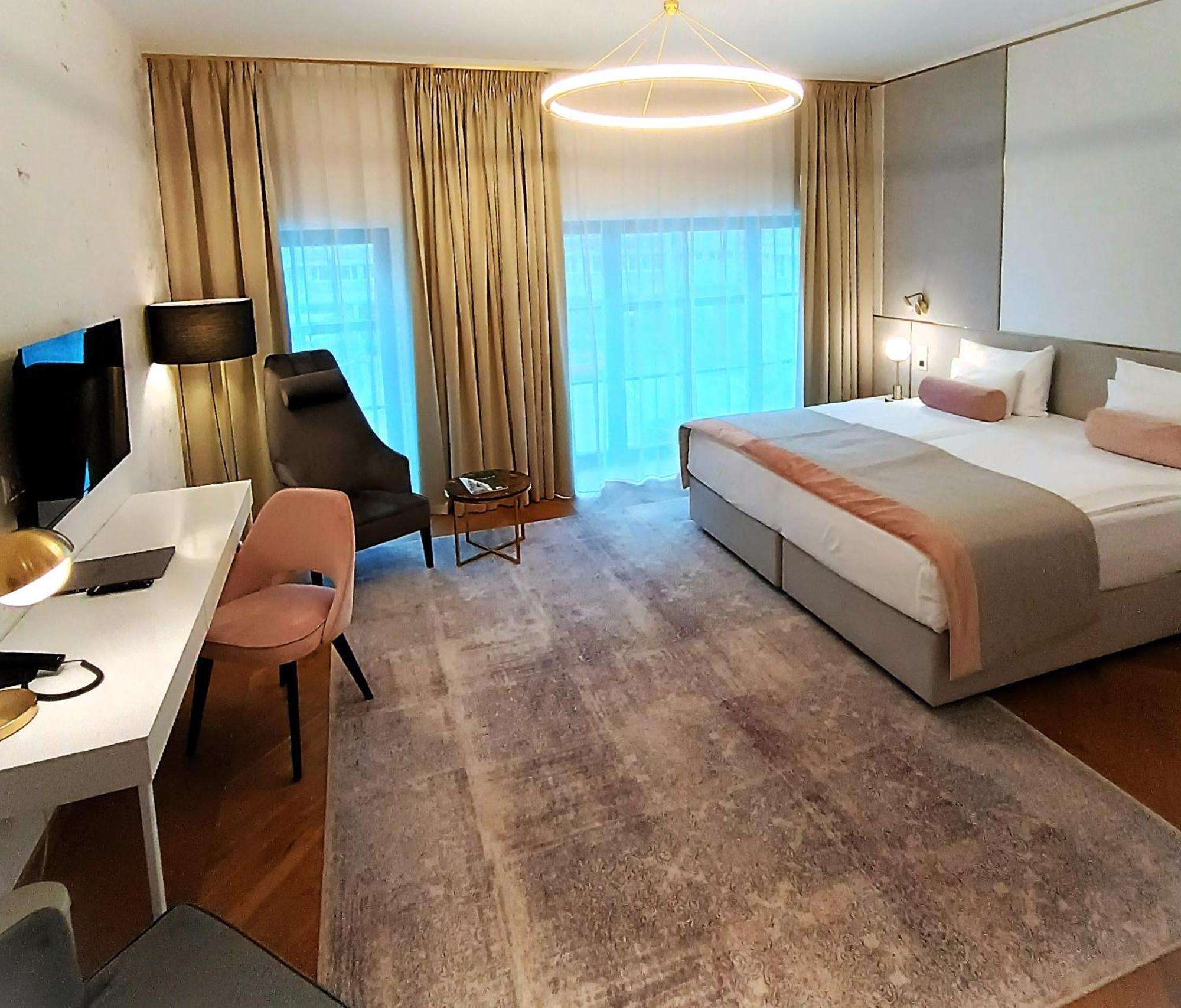 Hotel Ferreus Modern Art Deco Krakow Dış mekan fotoğraf A room at the hotel