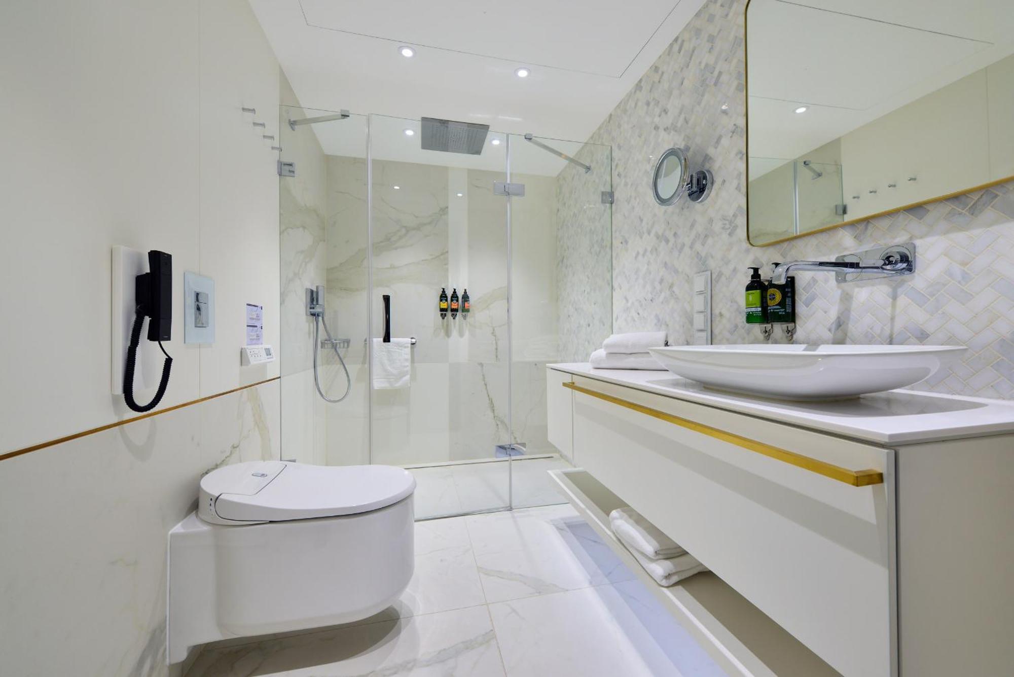 Hotel Ferreus Modern Art Deco Krakow Dış mekan fotoğraf A modern bathroom